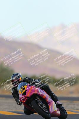 media/Sep-24-2022-CVMA (Sat) [[a45f954247]]/Race 10 Amateur Supersport Middleweight/